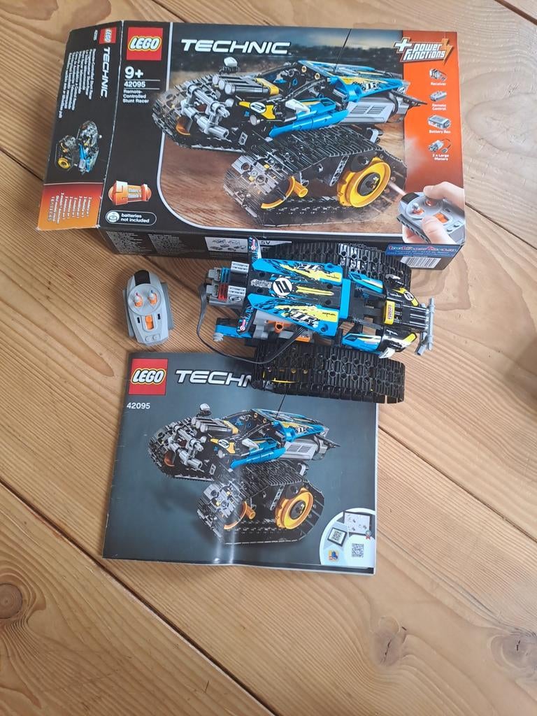 LEGO Technic 42095 RC Stunt Racer met afstandsbediening, Ophalen of Verzenden, Zo goed als nieuw, Overige merken