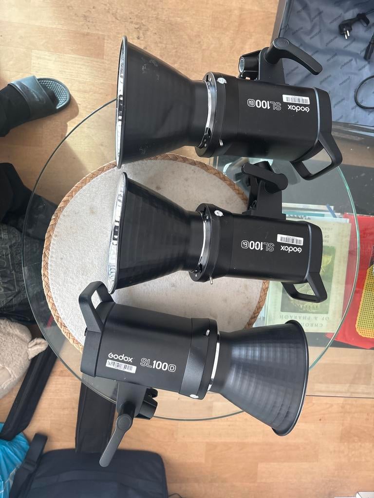 2 Godox SL100 LED videolampen met reflectors, Audio, Tv en Foto, Fotografie | Fotostudio en Toebehoren, Ophalen of Verzenden, Zo goed als nieuw