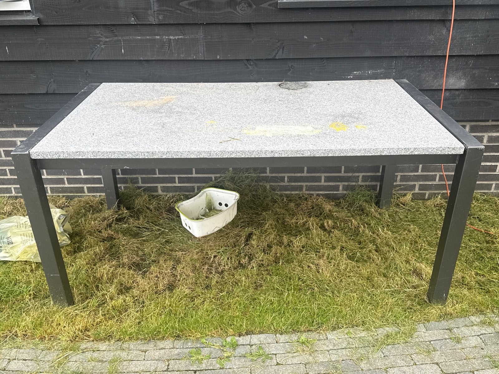 Tuin/balkontafel met granieten blad buiten tafel, Ophalen of Verzenden, Gebruikt, Rechthoekig, Metaal