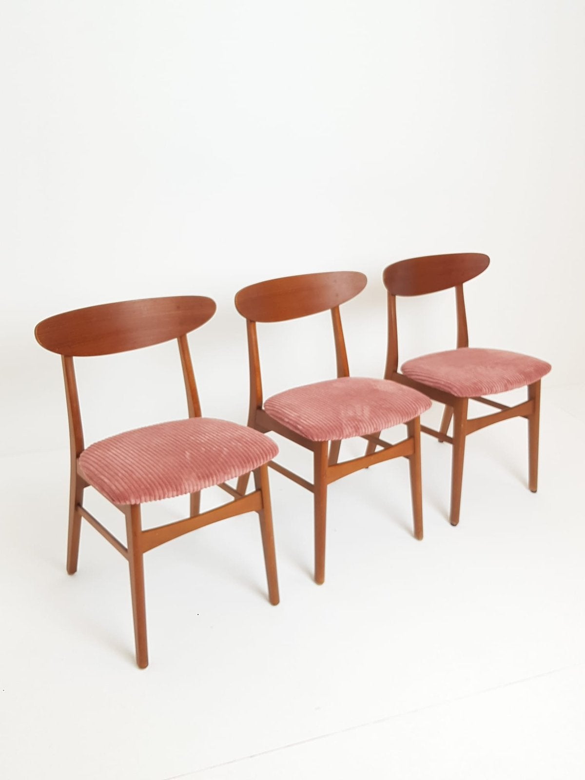 3 vintage deense farstrup stoelen nieuw gestoffeerd roze, Ophalen of Verzenden, Overige kleuren, Twee