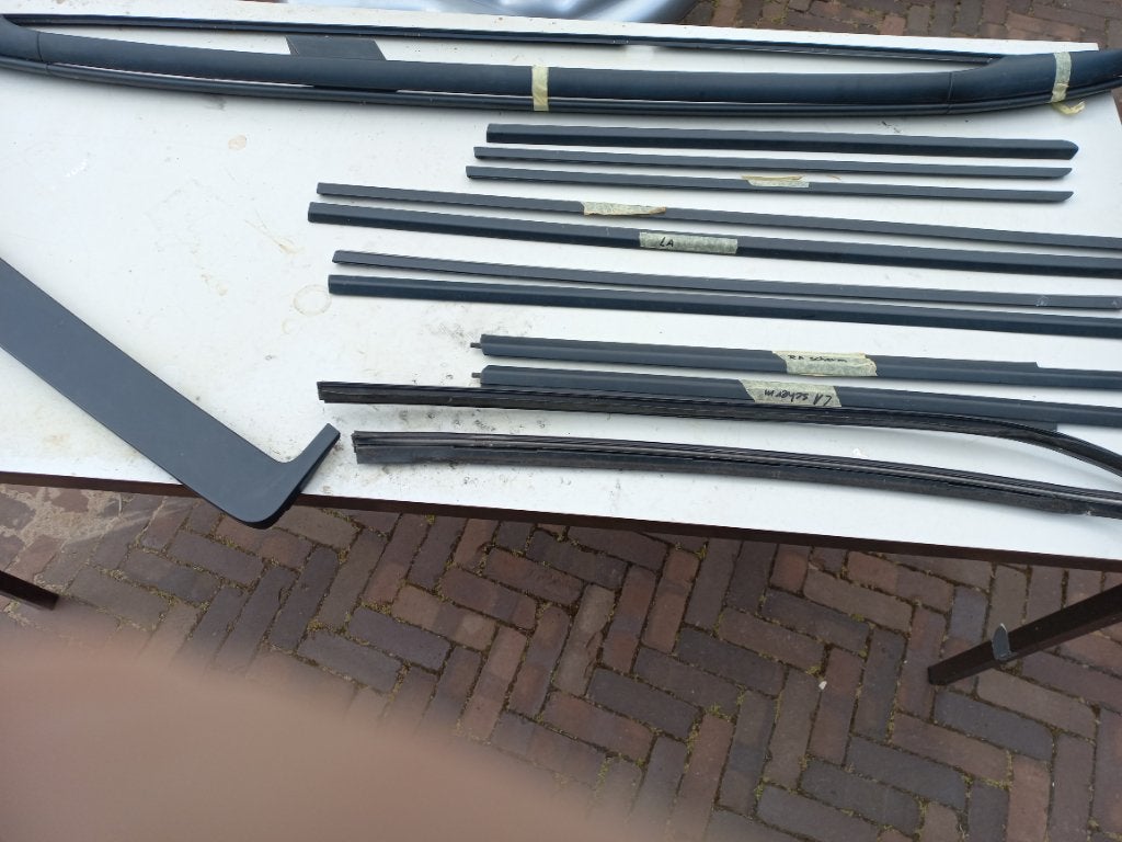 Mercedes w202 sierlijsten set., Ophalen, Gebruikt, Mercedes-Benz