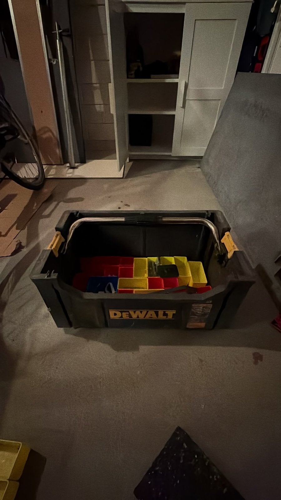 Dewalt gereedschapskist met opbergbakjes, Ophalen, Gevuld, Gebruikt