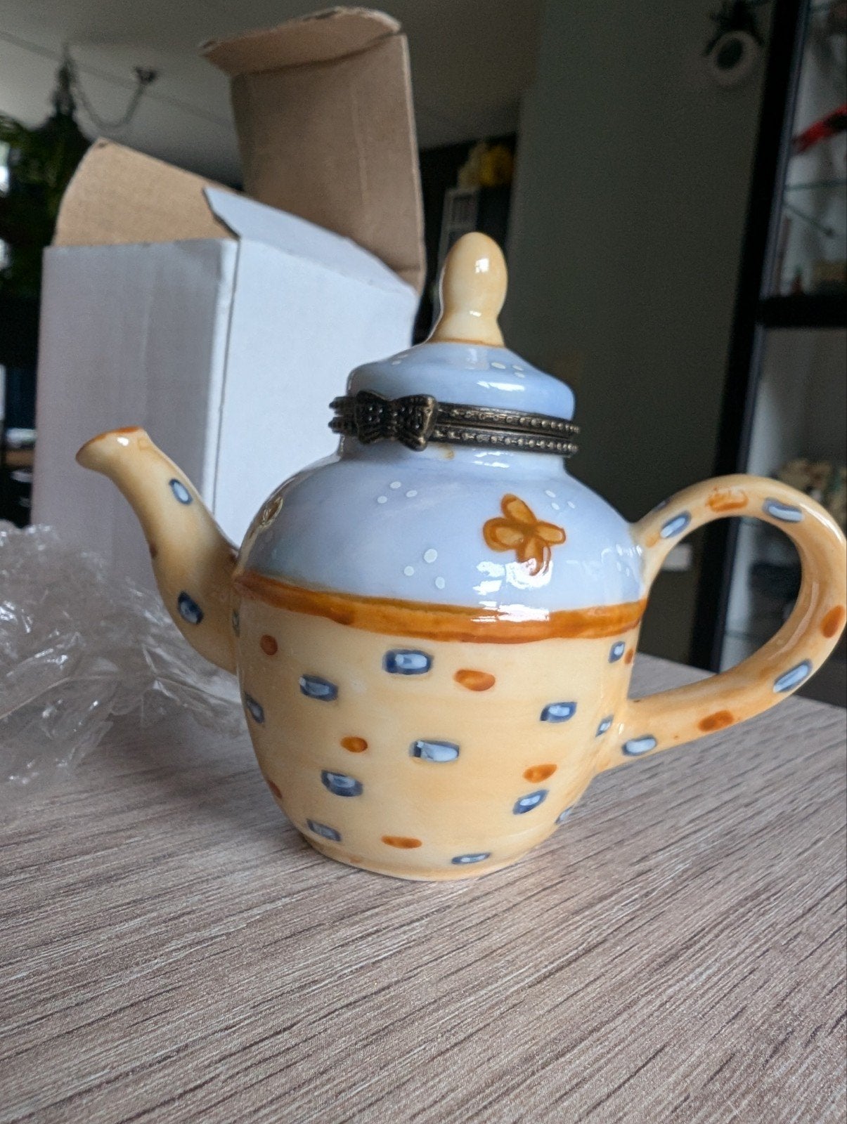 Decoratieve theepot, Gebruikt, Meerkleurig, Overige materialen, Verzenden
