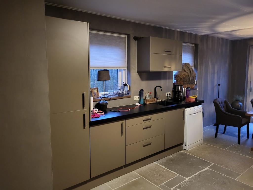 Keuken met van alles er op en aan, Ophalen, Gebruikt, Hout