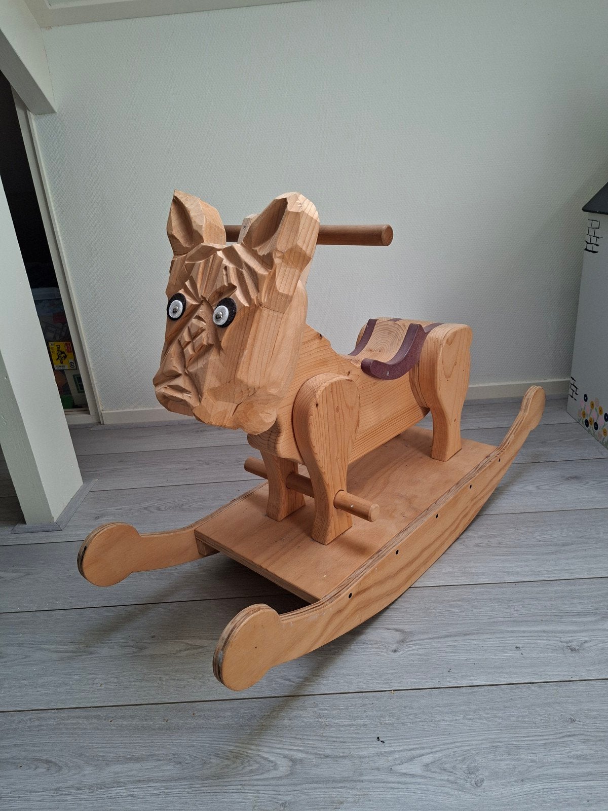 Houten hobbelhond - Uniek handgemaakt speelgoed, Ophalen, Zo goed als nieuw, Rij- of Hobbelspeelgoed