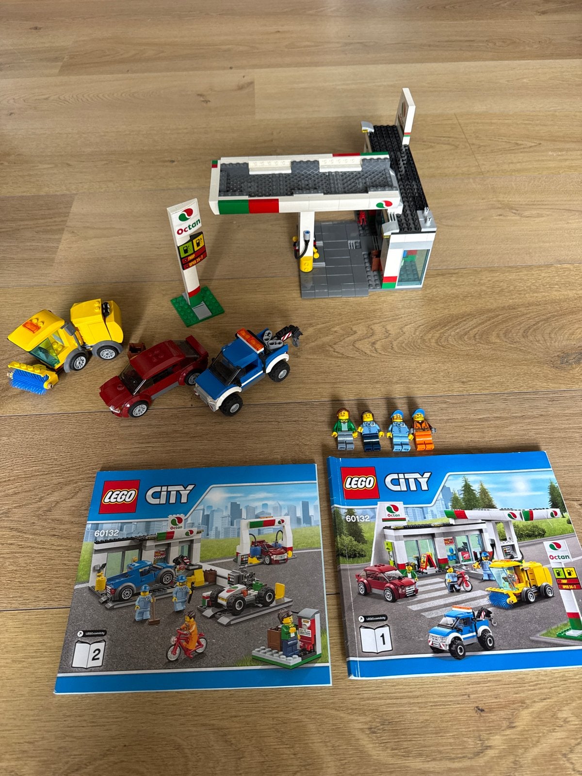 Lego City Tankstation 60132 - Zo goed als nieuw, City, Lego, Ophalen of Verzenden, Zo goed als nieuw