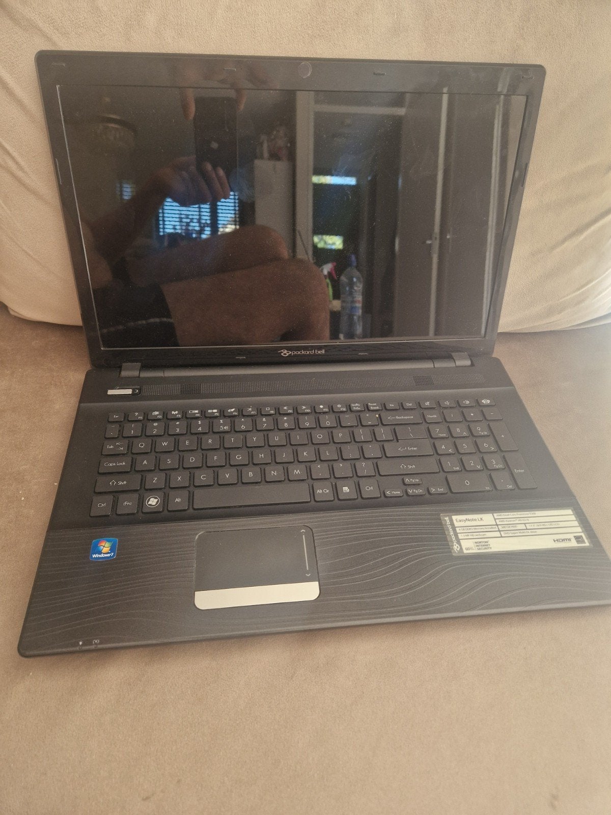Packard Bell 17 inch beel doet het niet., Computers en Software, Windows Laptops, Ophalen of Verzenden, 17 inch of meer, 2 tot 3 Ghz