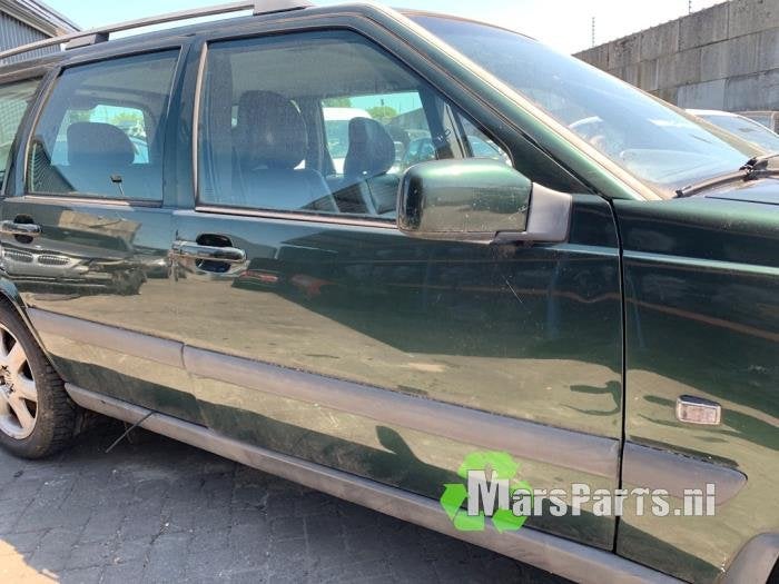 Portier 4Deurs rechts-voor van een Volvo V70, Gebruikt, -, Deur, -