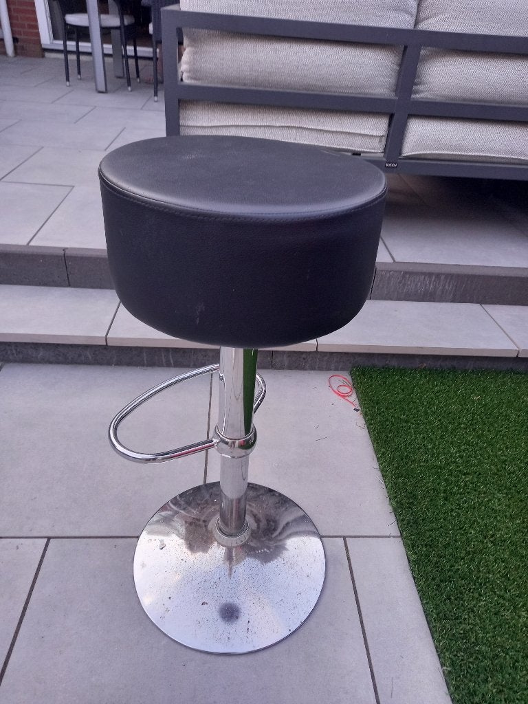 Verstelbare kruk, Ophalen, Kunststof, Gebruikt, 60 tot 90 cm