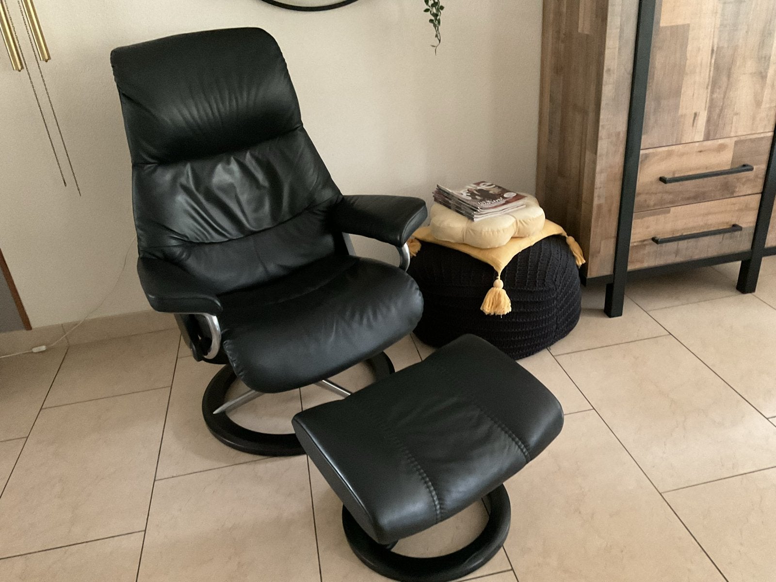 Stressless Relaxfauteuil View met hocker - Zwart Leer, Huis en Inrichting, Ophalen, Gebruikt, Leer