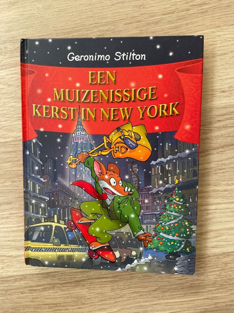 Geronimo Stilton 56 - Een muizenissige kerst in New York, Ophalen of Verzenden, Zo goed als nieuw, Fictie algemeen