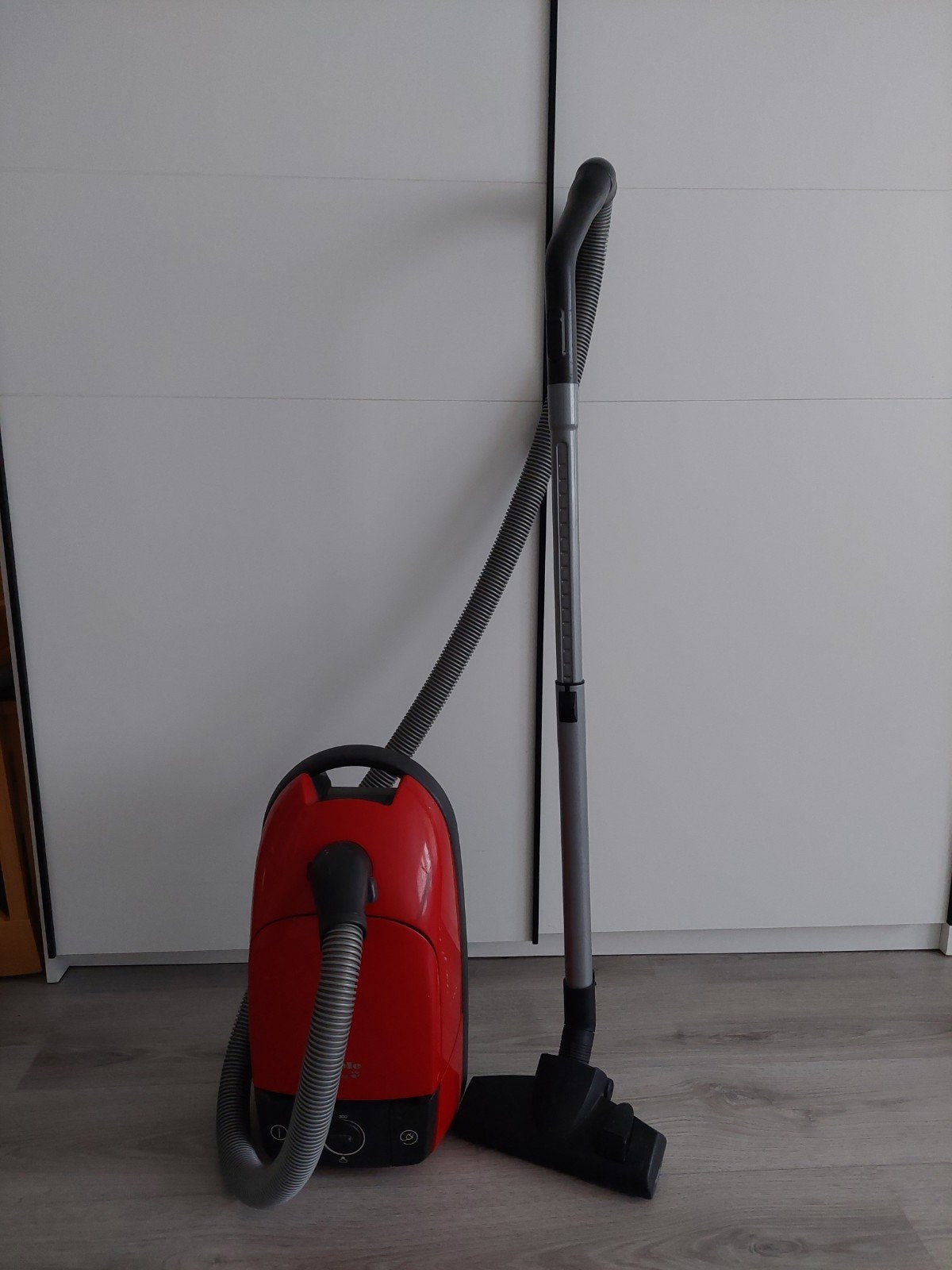 Miele stofzuiger, Witgoed en Apparatuur, Stofzuigers, Ophalen, Gebruikt, 1200 tot 1600 watt, Miele