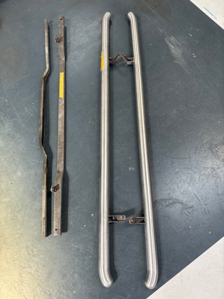 Sidebars Volkswagen Caddy incl. montage materiaal, Ophalen, Gebruikt