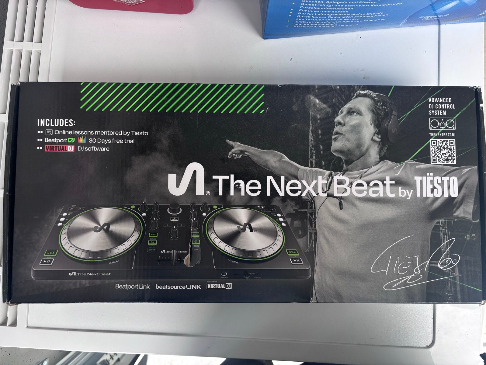 The Next Beat by Tiësto DJ Controller - Nieuw in doos, Muziek en Instrumenten, Dj-sets en Draaitafels, Ophalen of Verzenden, Nieuw