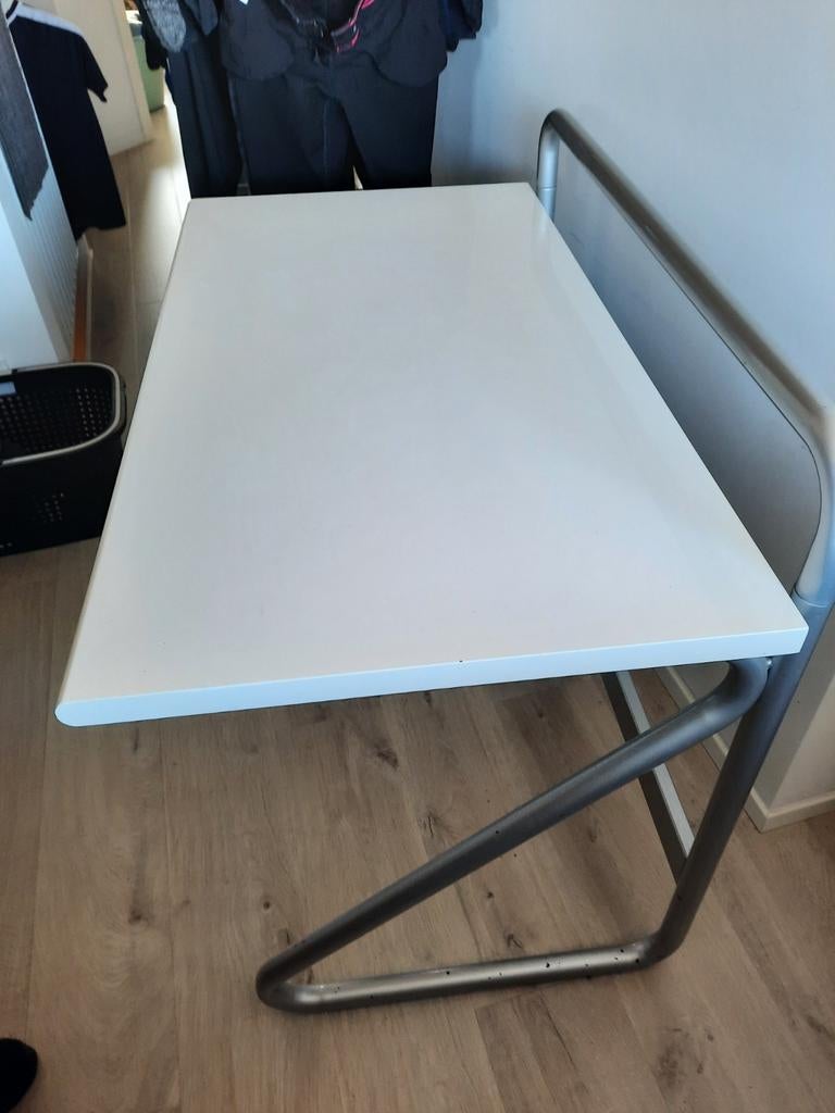 Bureau en wandmeubel wit met zilver, Ophalen, Gebruikt, Meisje