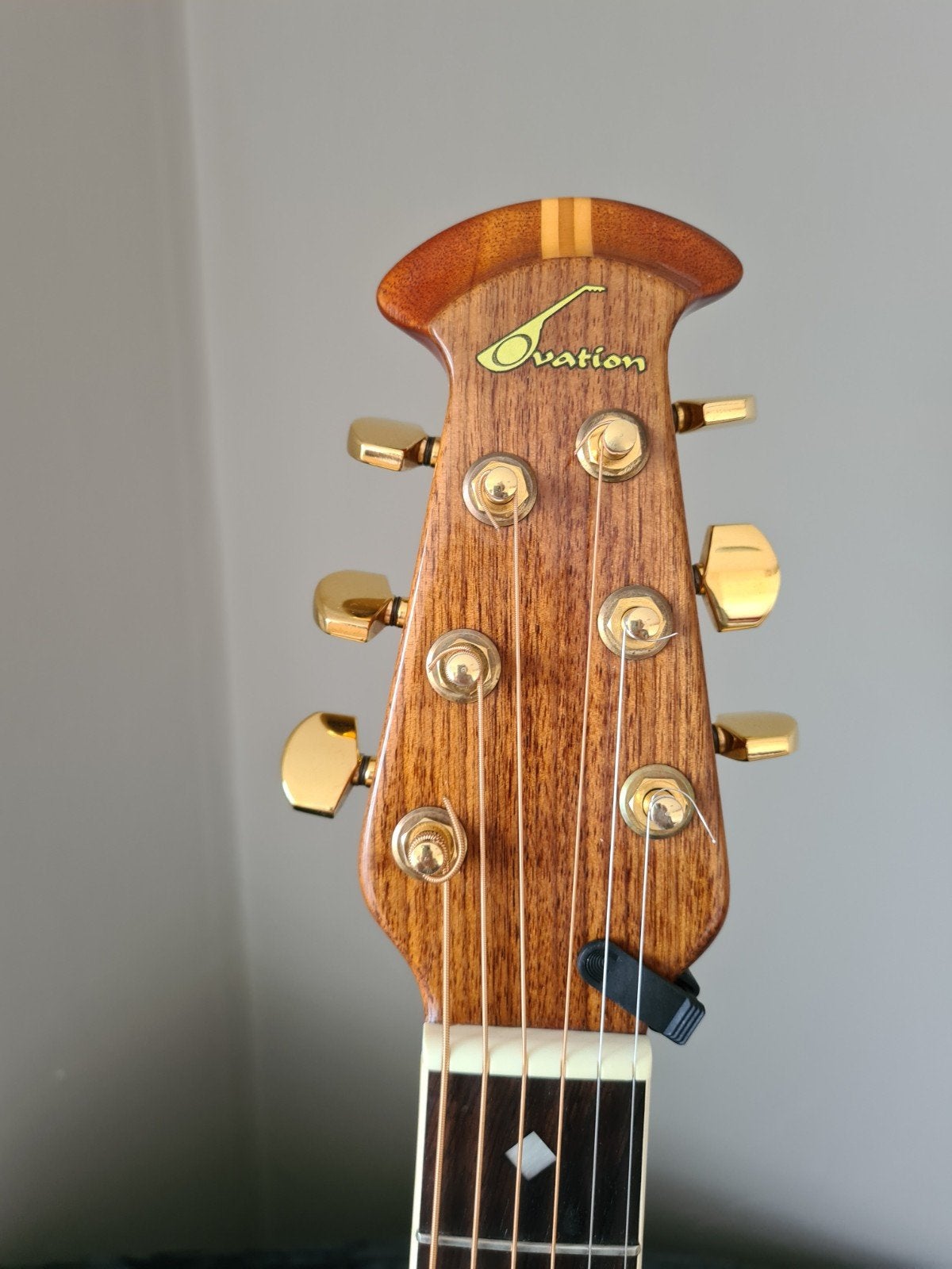 Ovation Westerngitaar - Zo goed als nieuw, Ophalen of Verzenden, Zo goed als nieuw, Western- of Steelstringgitaar