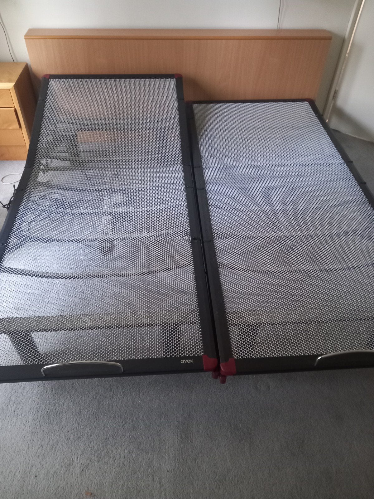 2 x 1 persoons spiraalbodem Avek, Ophalen, Gebruikt, Eenpersoons, Zwart