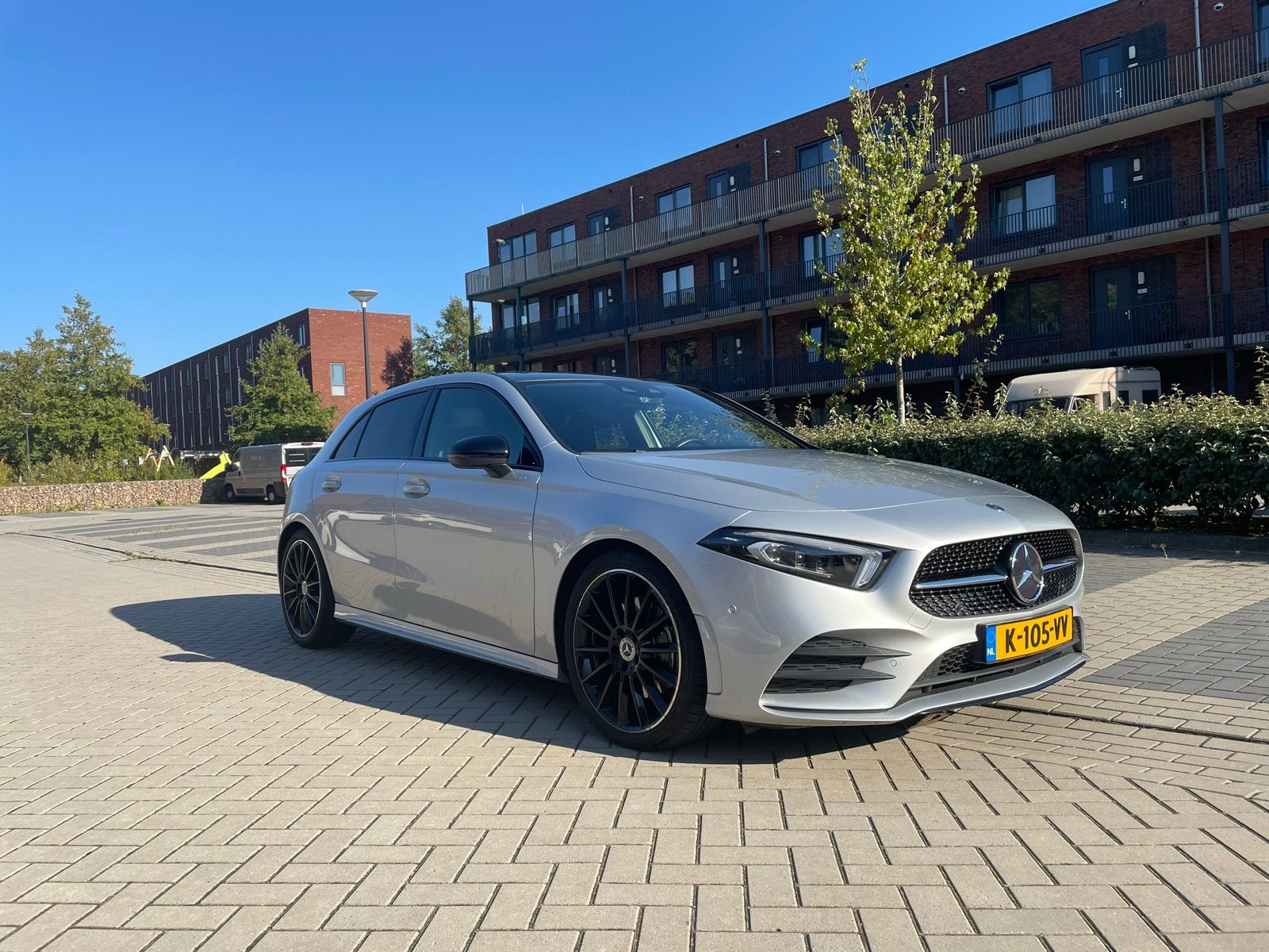 Mercedes-Benz A 220 AMG NIGHT PREMIUM PLUS | PANO | MEMORY, Navigatiesysteem, 14 km/l, Particulier, 725 kg