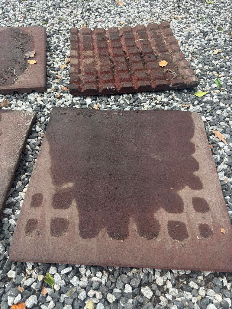 Rubber tegels - Ideaal voor speeltuin of terras 4st, Tuin en Terras, Tegels en Klinkers, Ophalen, Gebruikt, Rubber, Minder dan 5 m²