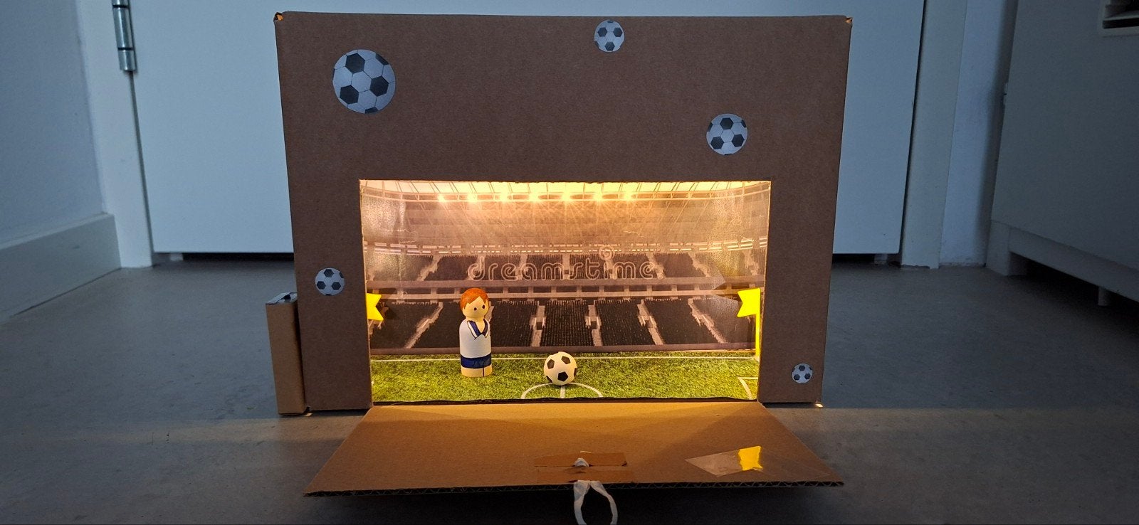 sinterklaas surprise voetbal met licht, Ophalen of Verzenden, Nieuw