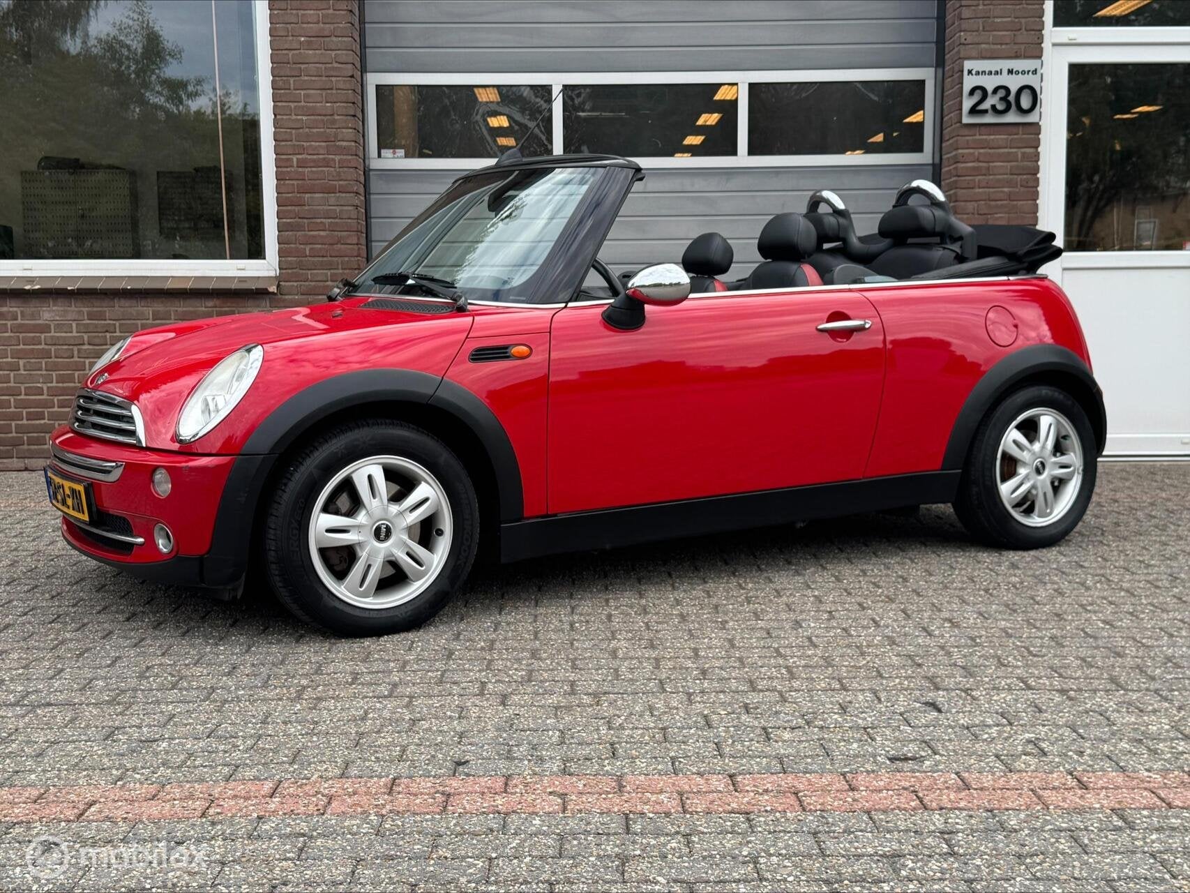 Mini Cabrio 1.6 One Pepper AIRCO/LEDER/ELEK-KAP!, Gebruikt, 4 cilinders, Cabriolet, 4 stoelen