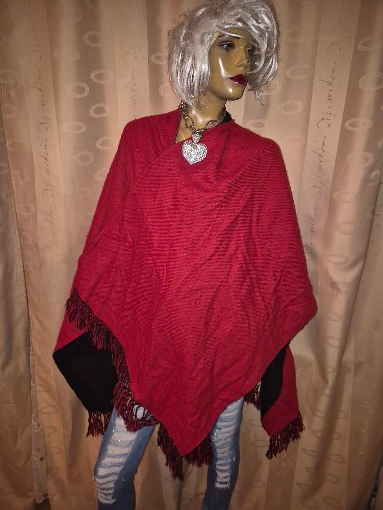 Rood/zwart omkeerbare poncho met franjes, Kleding | Dames, Ophalen of Verzenden, Zo goed als nieuw
