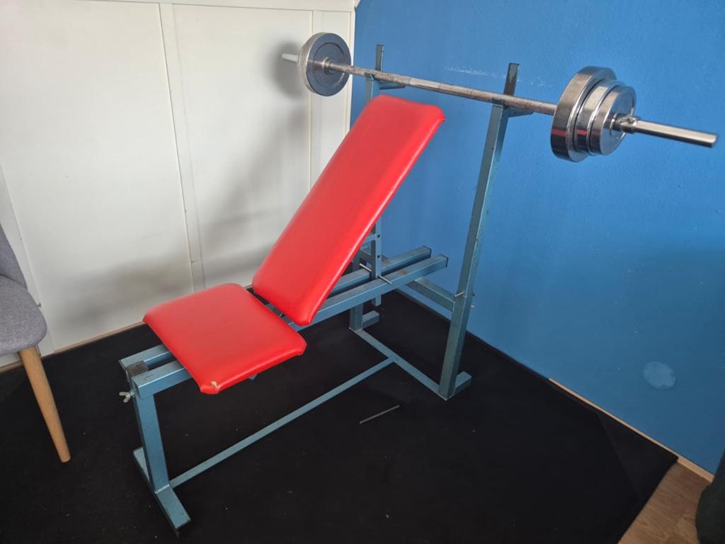 Fitnessbank met gewichten en halterstang, Ophalen, Gebruikt, Armen, Fitnessbank