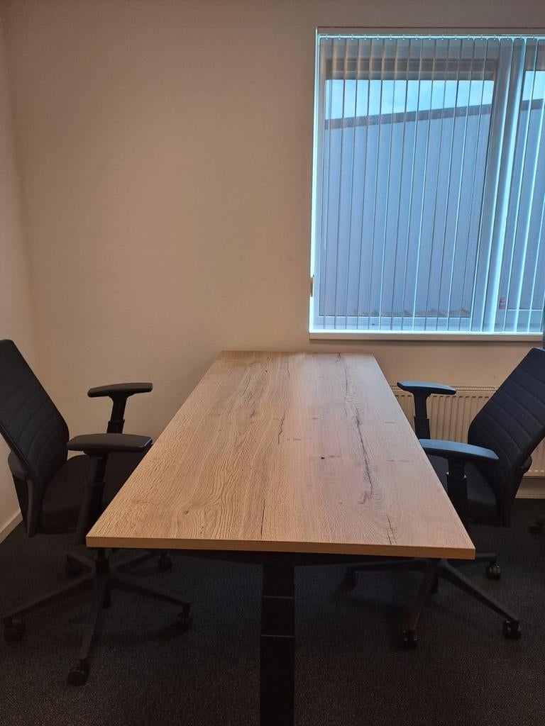 Bureau met bureaustoel., Ophalen, Gebruikt, Zwart