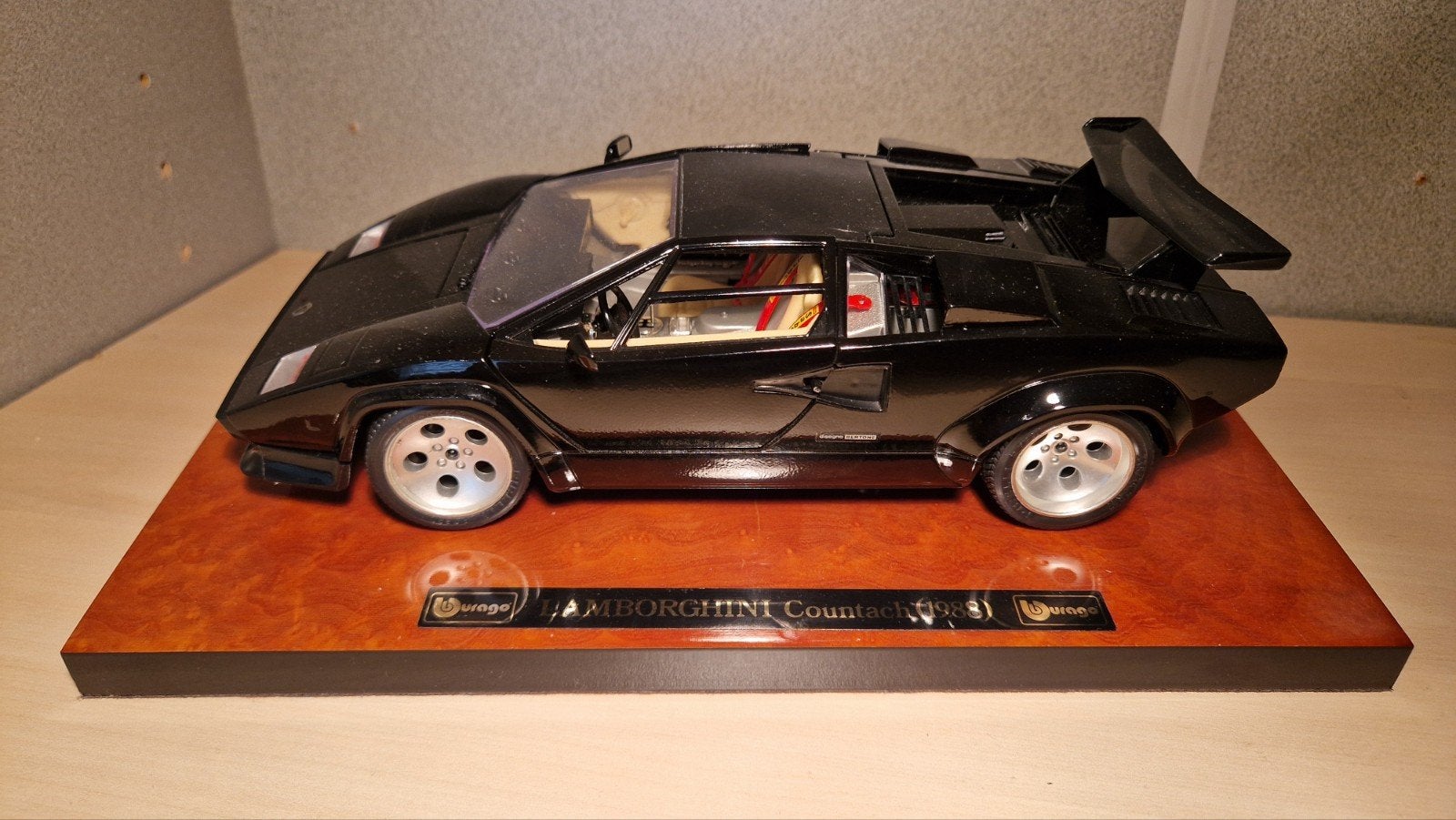 Bburago Lamborghini Countach 1988 Modelauto Zwart 1:18, Ophalen of Verzenden