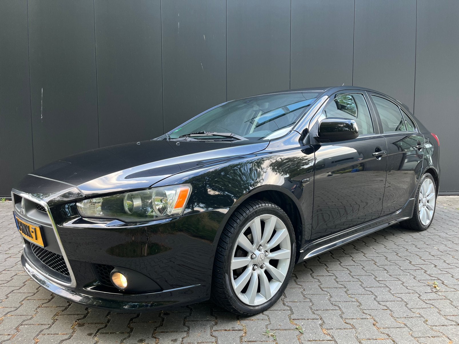 Mitsubishi Lancer Sportback 1.8 Intense. Trekhaak. Nw. APK!, Auto's, 1330 kg, Stof, Zwart, Zwart