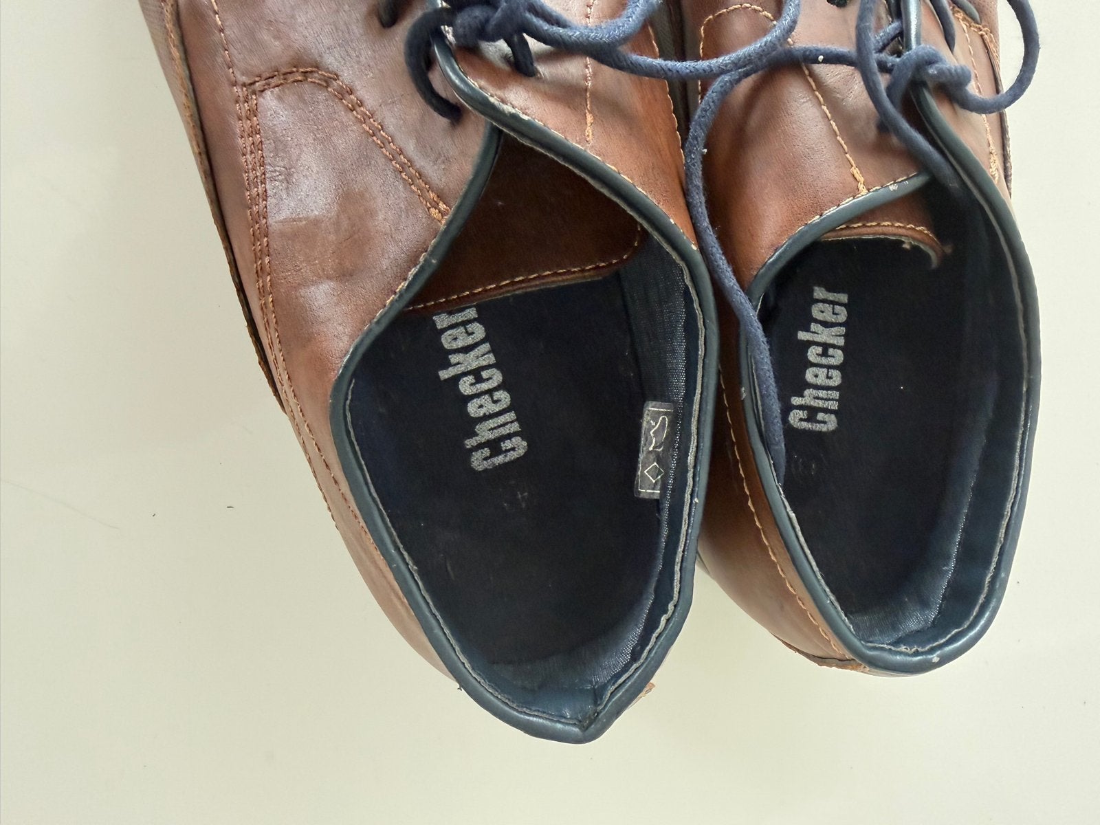 Nette bruine veterschoenen maat 43 van Checker, Kleding | Heren, Ophalen of Verzenden, Gedragen, Bruin, Veterschoenen