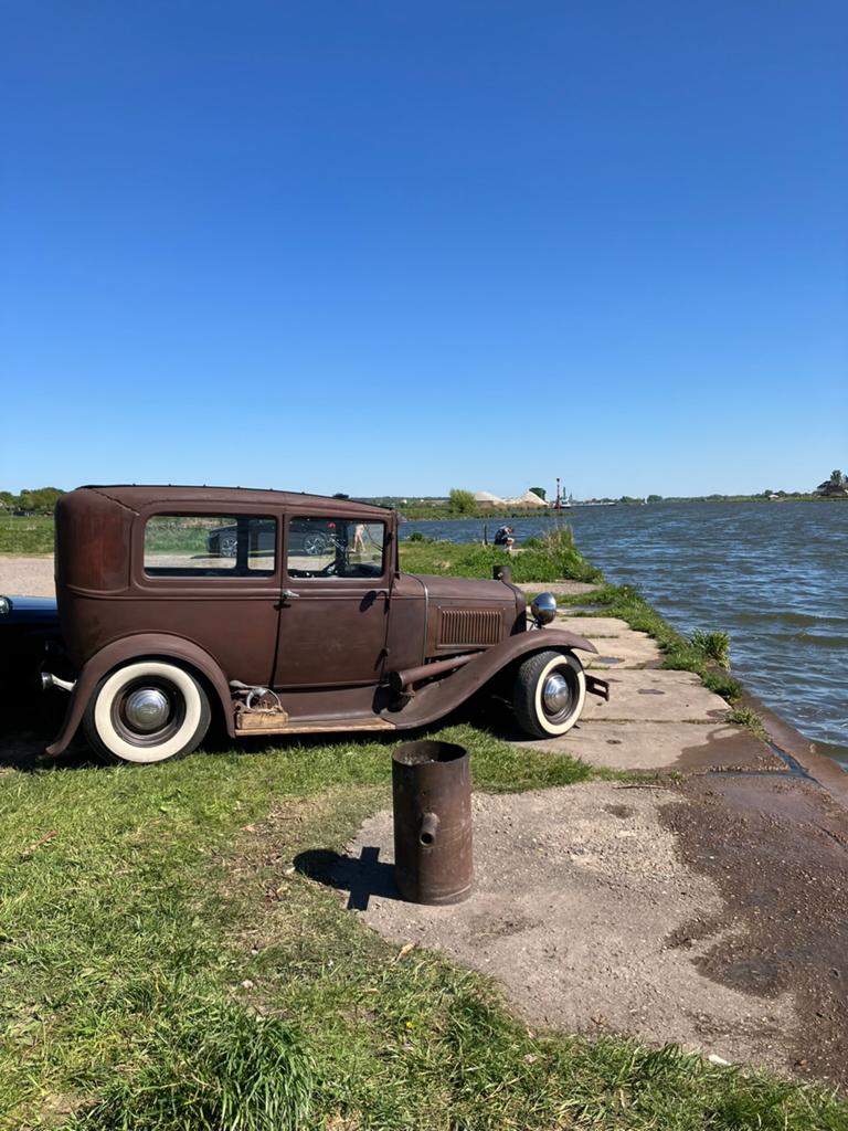 Ford Model A, Tudor, 1930, Chevrolet V8, blower, automaat., Auto's, Automaat, Bruin, 4 stoelen, Particulier