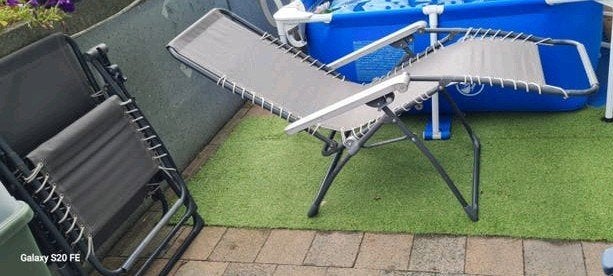 ligstoelen 2 stuks gratis af te halen, Ophalen, Gebruikt, 20 m² of meer
