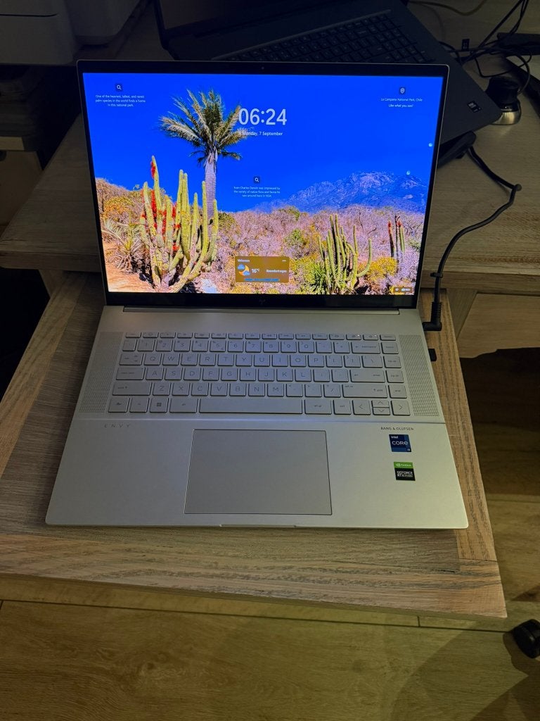 HP Envy 16 OLED touchscreen – i9 – 32GB – 2TB – RTX 3060, Qwerty, HP >, Ophalen of Verzenden, Zo goed als nieuw