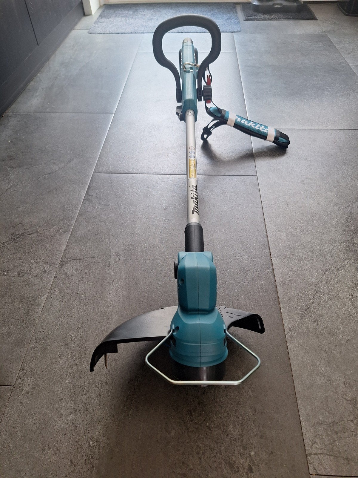 Makita DUR193 Accu Grastrimmer - Nieuw, Tuin en Terras, Grastrimmers, Ophalen, Accu, Zo goed als nieuw, Makita