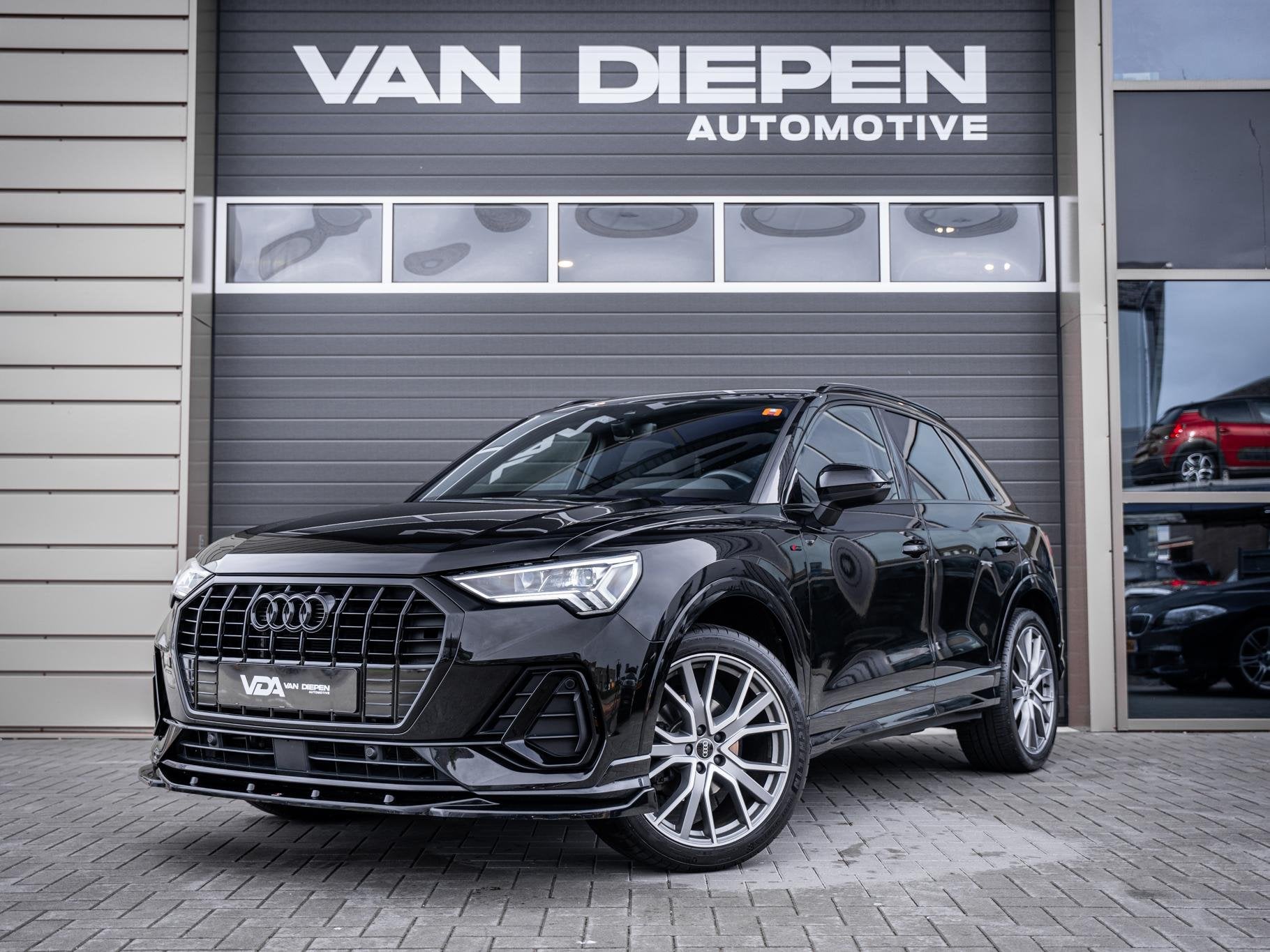 Audi Q3 35 TFSI S Line Pro Line S 3x S-Line l Matrix l Camer, Auto's, Audi, 4 cilinders, 150 pk, Zwart, Bedrijf