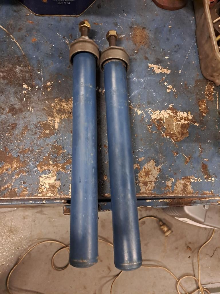 Te koop 2 schokbrekers vw 1303 voorzijde., Ophalen of Verzenden, Nieuw