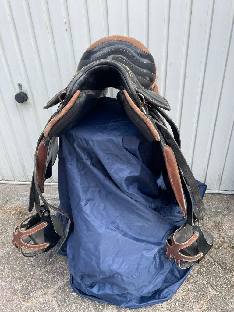 Zaldi Vila Endurance zadel, Dieren en Toebehoren, Ophalen, L (17.5 inch), Gebruikt, Vlakke zit