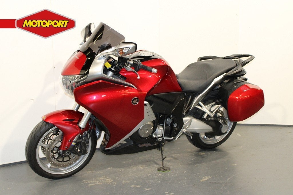 Honda VFR 1200FA (bj 2010), Motoren, Bedrijf, Sport, Mc.benelux@honda-eu.com, Doornveld 180
B-1731  Zellik, BE