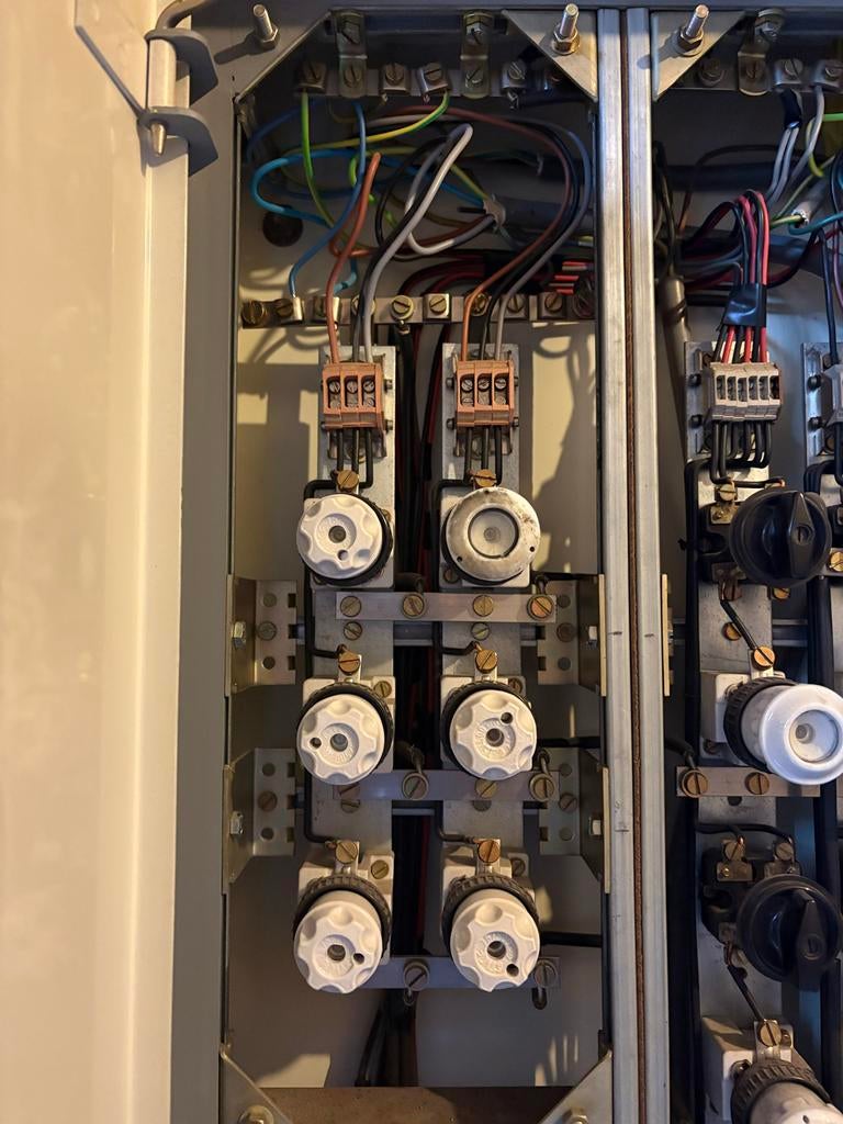 Elektricien gezocht, Hobby en Vrije tijd, Elektronica-componenten, Ophalen, Gebruikt