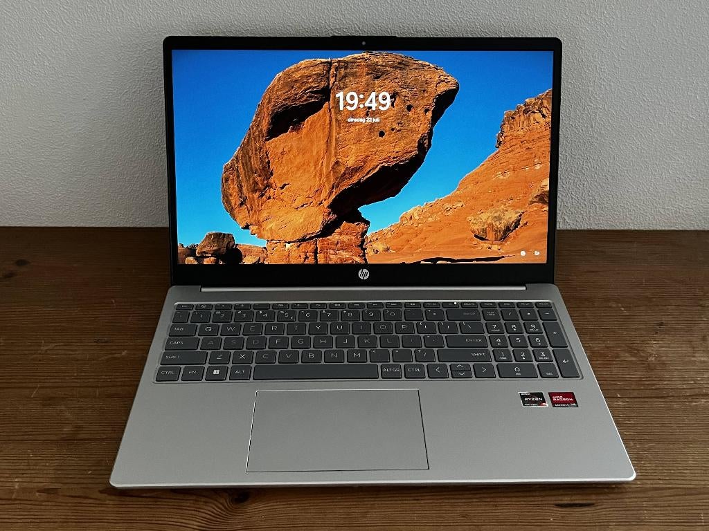 HP Laptop 15-fc0xxx, Ryzen 5, 16GB RAM, 512GB SSD, Als nieuw, AMD Ryzen™ 5 7520U, 2 tot 3 Ghz, Zo goed als nieuw, HP