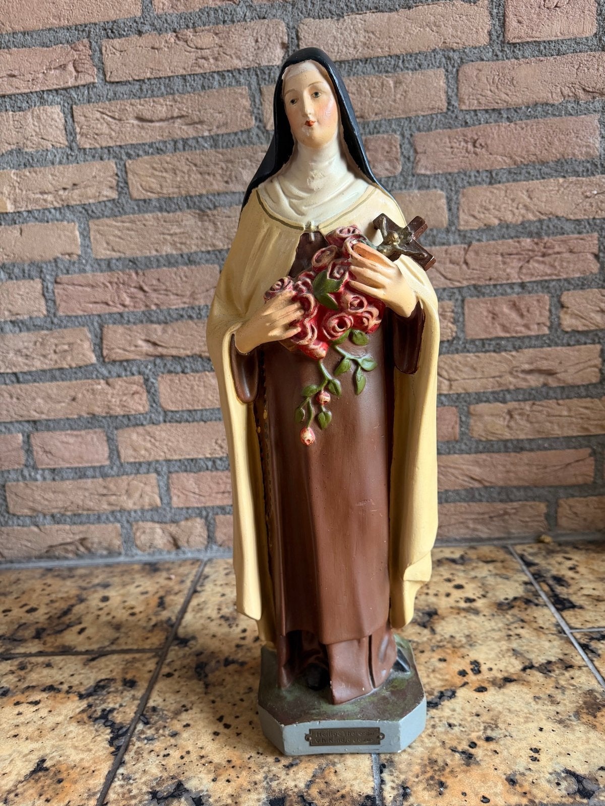 Vintage beeld H. Theresia van Lisieux met rozen en kruis, Antiek en Kunst, Ophalen