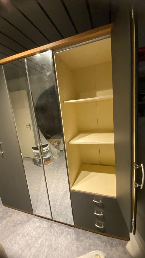 Gratis Kledingkast, Huis en Inrichting, Kasten | Kledingkasten, Gebruikt, 150 tot 200 cm, 150 tot 200 cm, 50 tot 75 cm, Met lade(s)