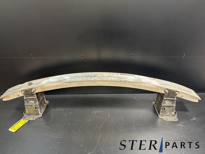 Bumperframe voor van een Mercedes B-Klasse, Gebruikt, -, Ophalen of Verzenden, -