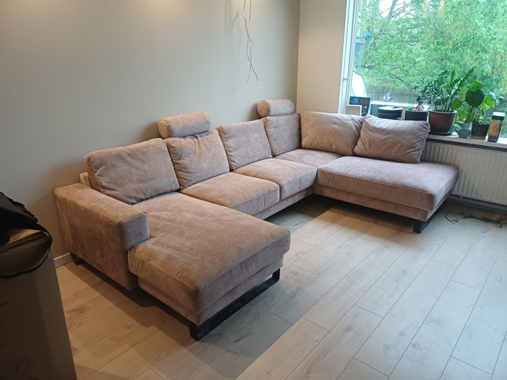 Grote U-vormige hoekbank met verstelbare hoofdsteunen, Huis en Inrichting, Banken | Bankstellen, Modern, Comfortabel, Hoekbank