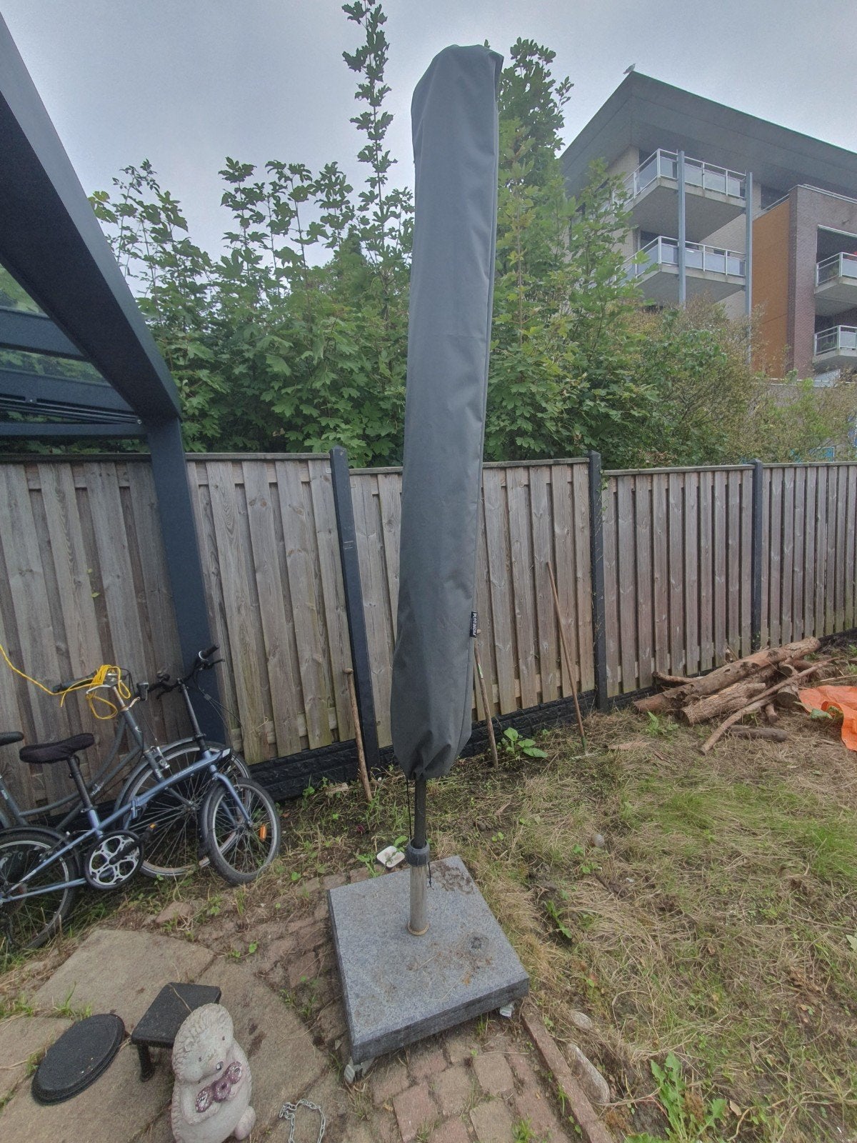 Parasol met voet en hoes, Tuin en Terras, Ophalen, Gebruikt, 2 tot 3 meter, Stokparasol