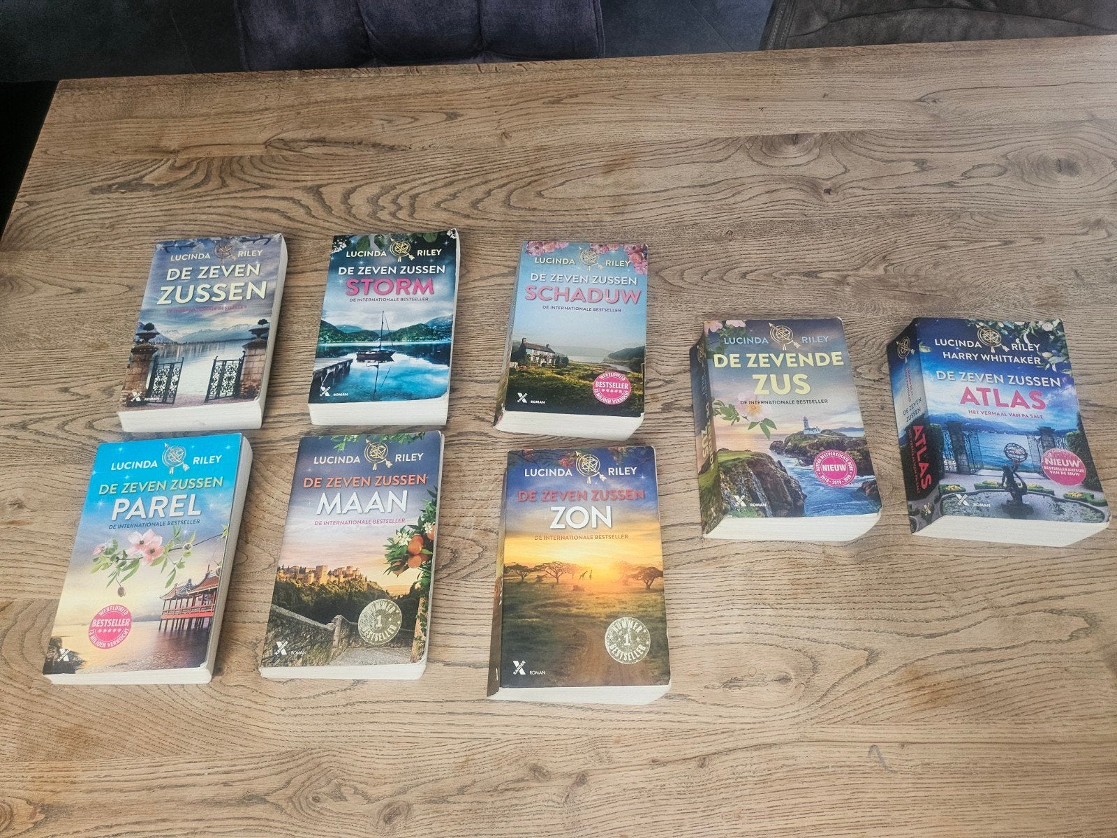De Zeven Zussen serie - Lucinda Riley (8 boeken), Boeken, Ophalen, Zo goed als nieuw, Lucinda Riley