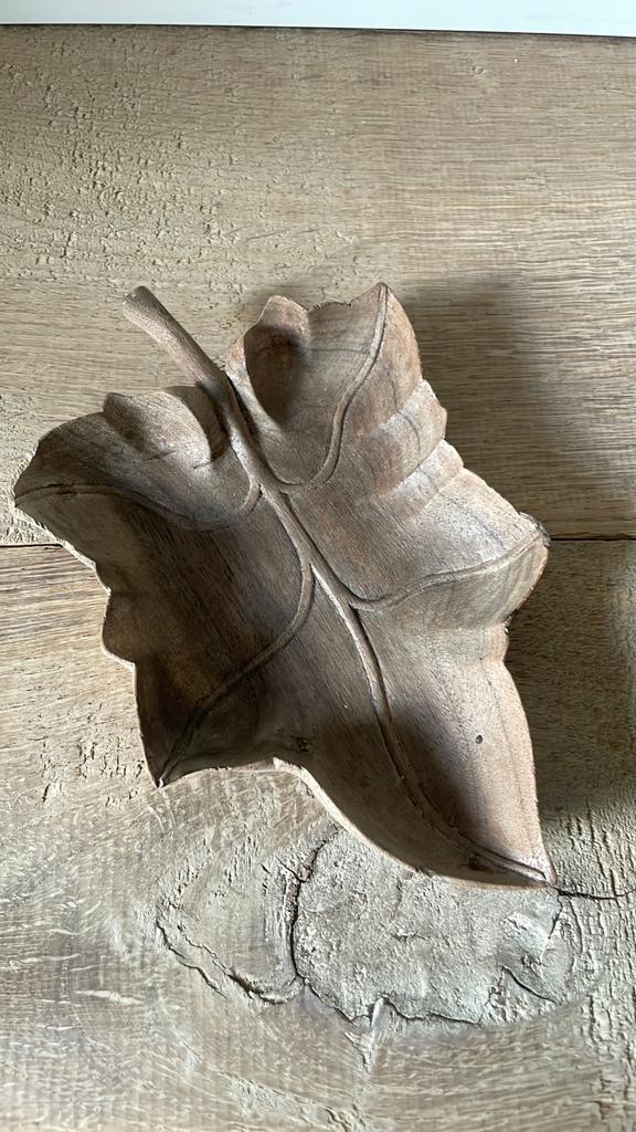 Houten schaaltje in de vorm van een blad, Huis en Inrichting, Woonaccessoires | Schalen en Manden, Schaal, Ophalen of Verzenden