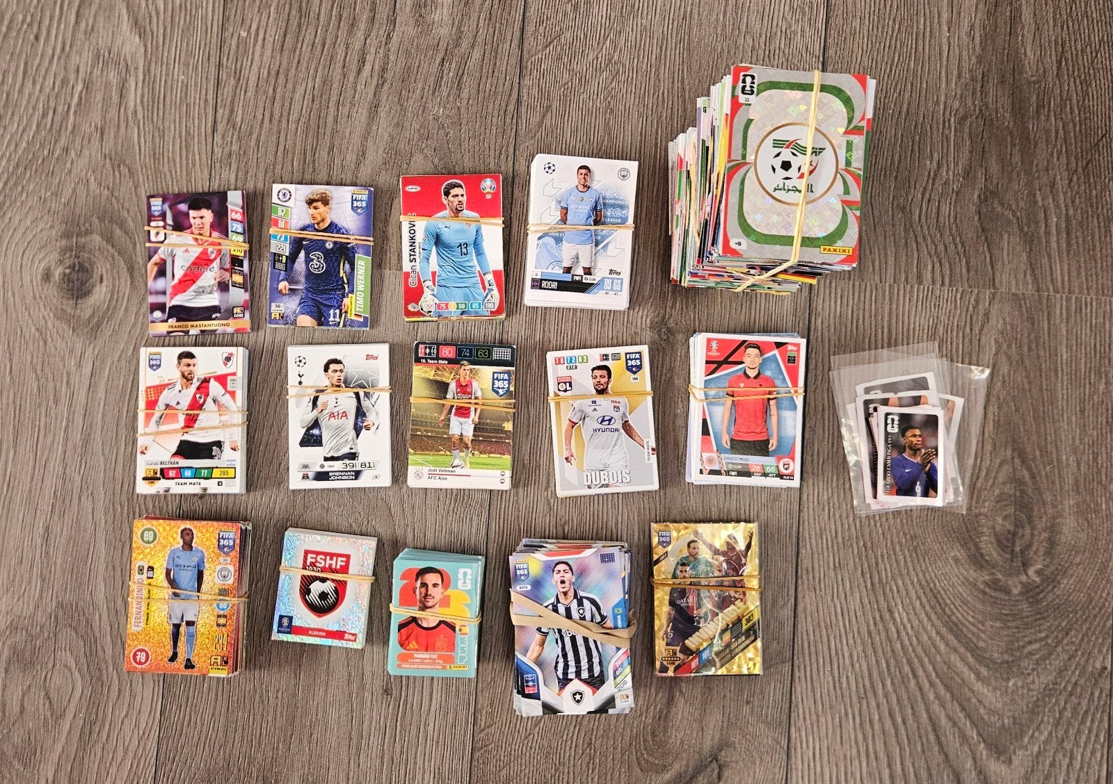 heel veel dubbelen voetbal kaarten !, Ophalen of Verzenden, Gebruikt, Meerdere plaatjes