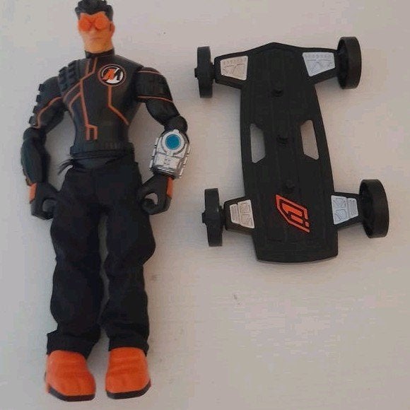 Action Man ATOM op Skateboard Hasbro 2006, Kinderen en Baby's, Speelgoed | Actiefiguren, Ophalen of Verzenden, Zo goed als nieuw